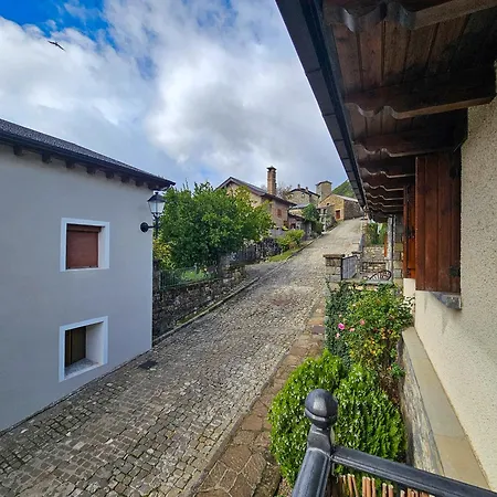 Casa Boira 3000 *